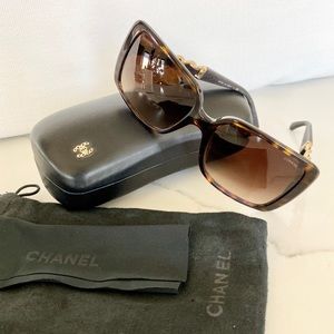CHANEL Tortoise Shell Frame Sunglasses